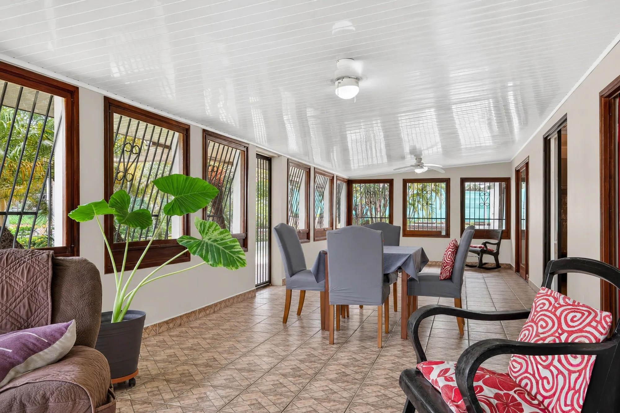Spacious Home with Pool and Guest Apartment