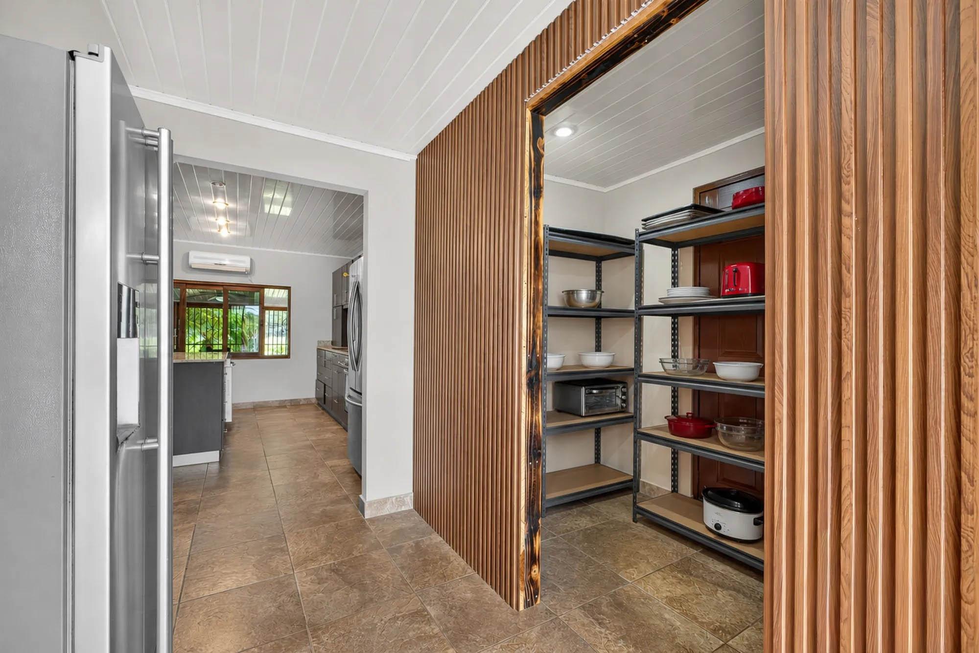 Spacious Home with Pool and Guest Apartment