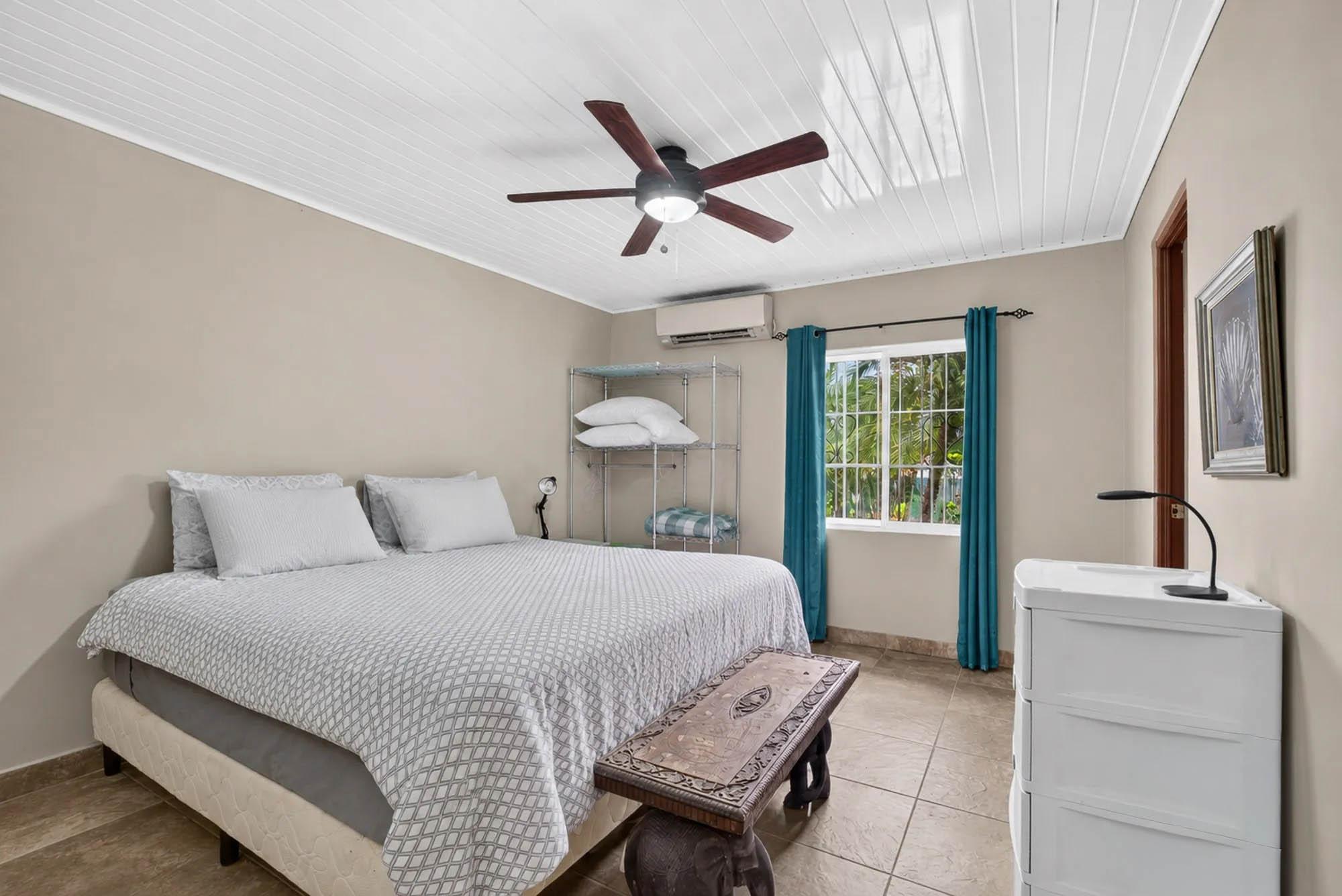 Spacious Home with Pool and Guest Apartment