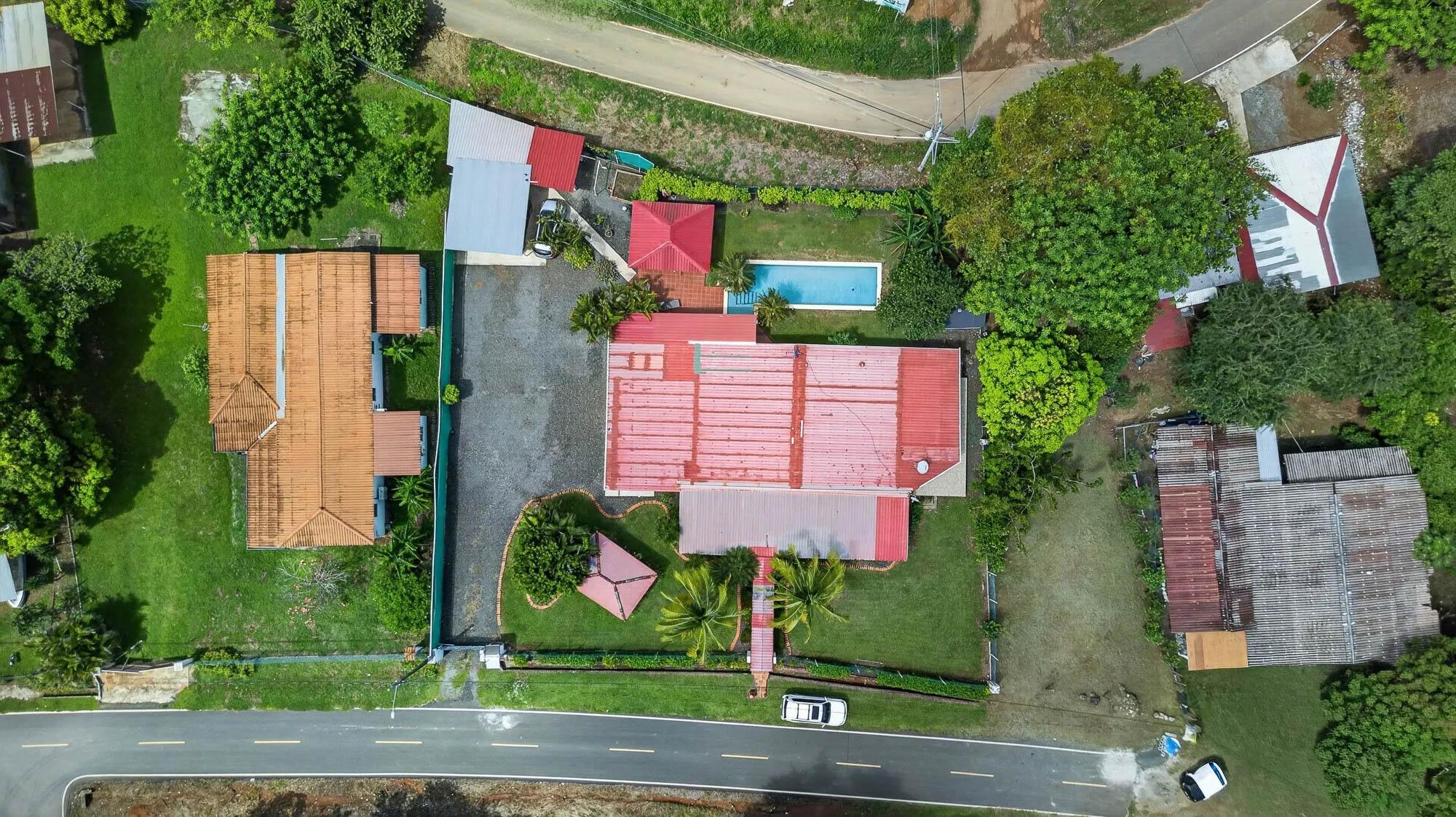 Spacious Home with Pool and Guest Apartment