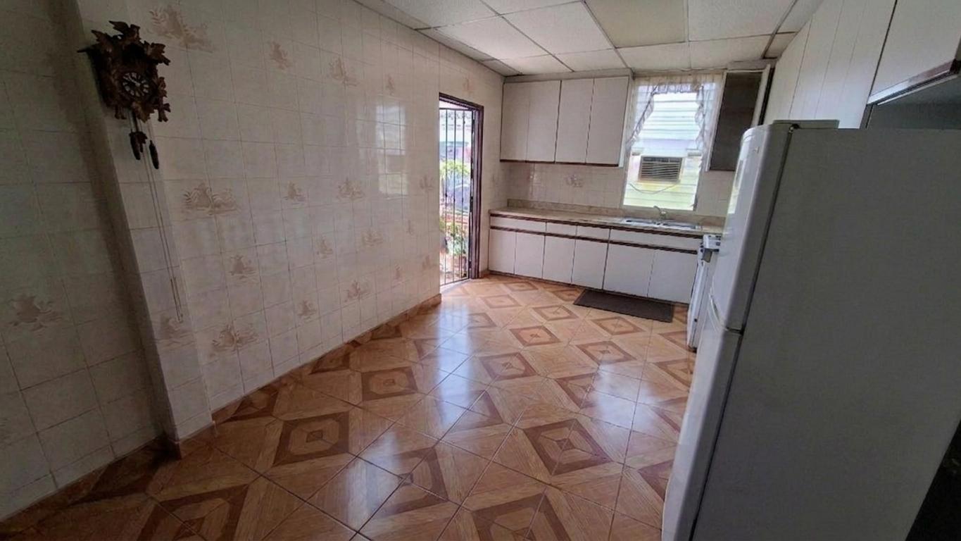COLÓN/HOUSE FOR SALE