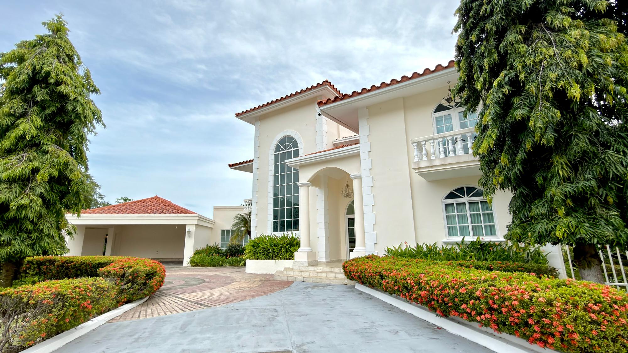 House in Coronado Golf Club