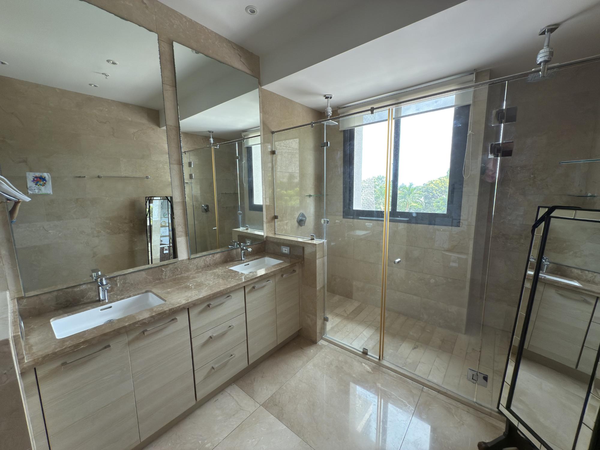 Premium Apartment for Sale: PH Valery Point