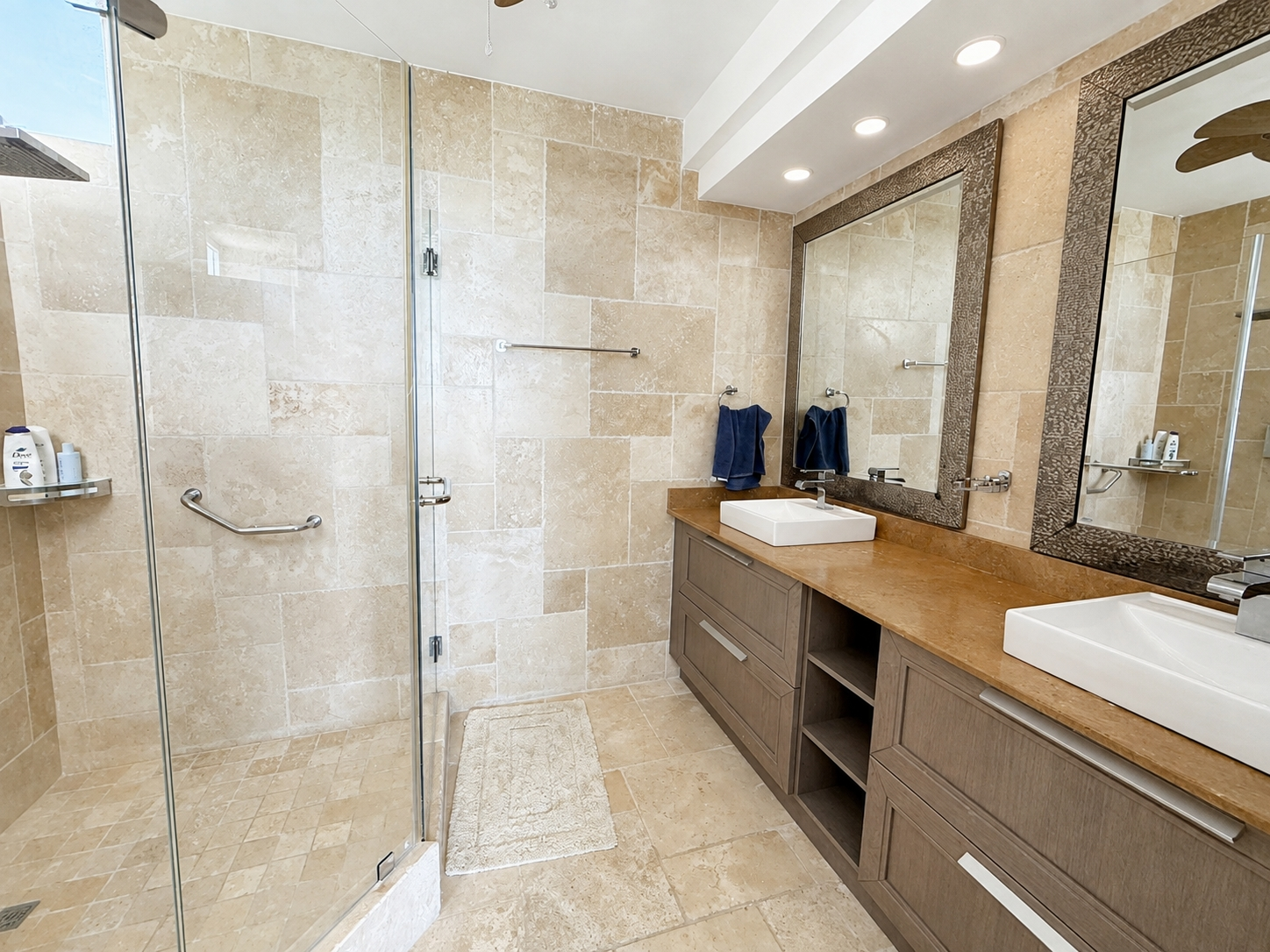 Apartment for sale in Playa Blanca PH Lighthouse