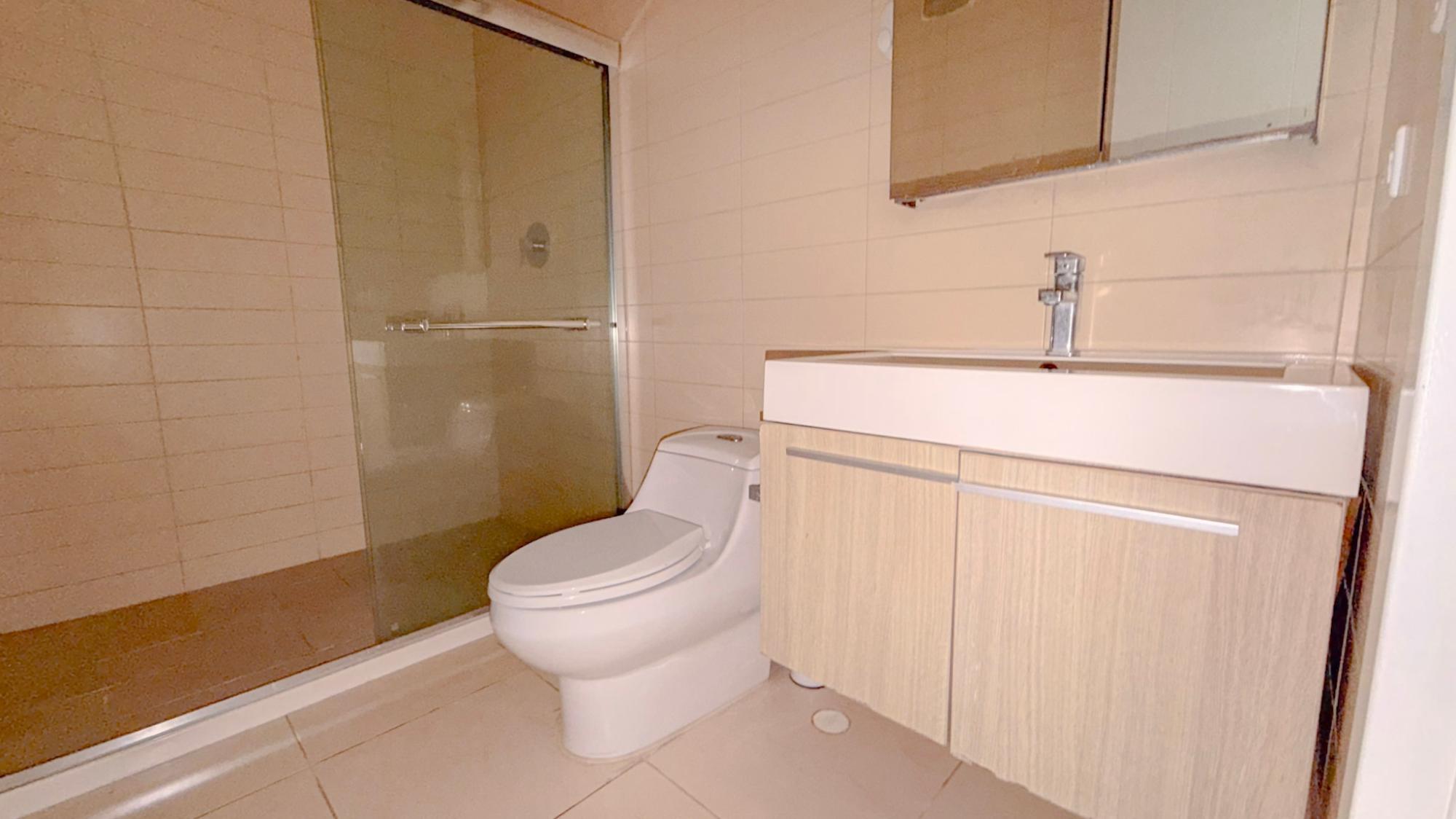 HIGH FLOOR ON AV BALBOA - WATERS 68D - 122 M2
