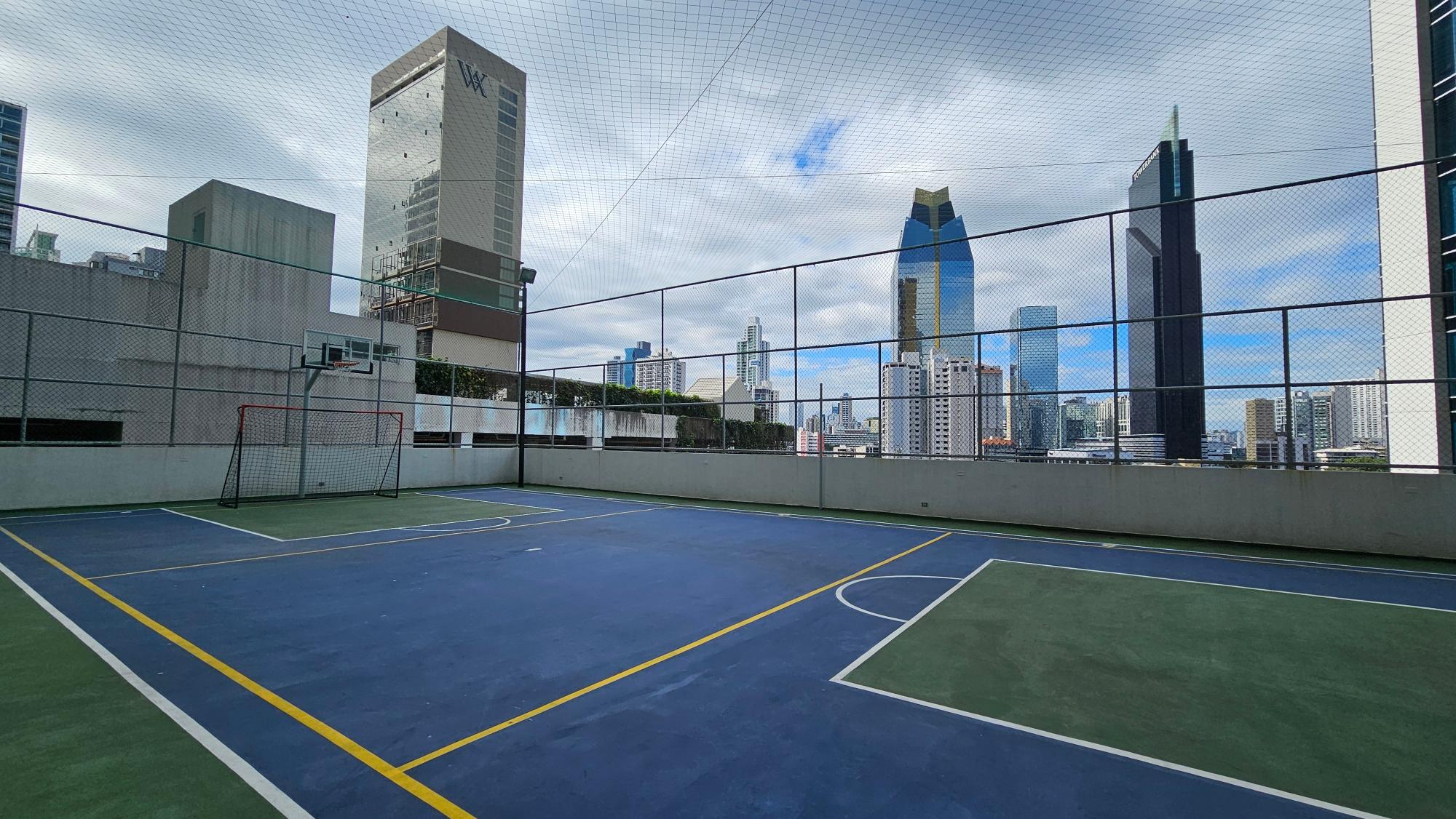 HIGH FLOOR ON AV BALBOA - WATERS 68D - 122 M2