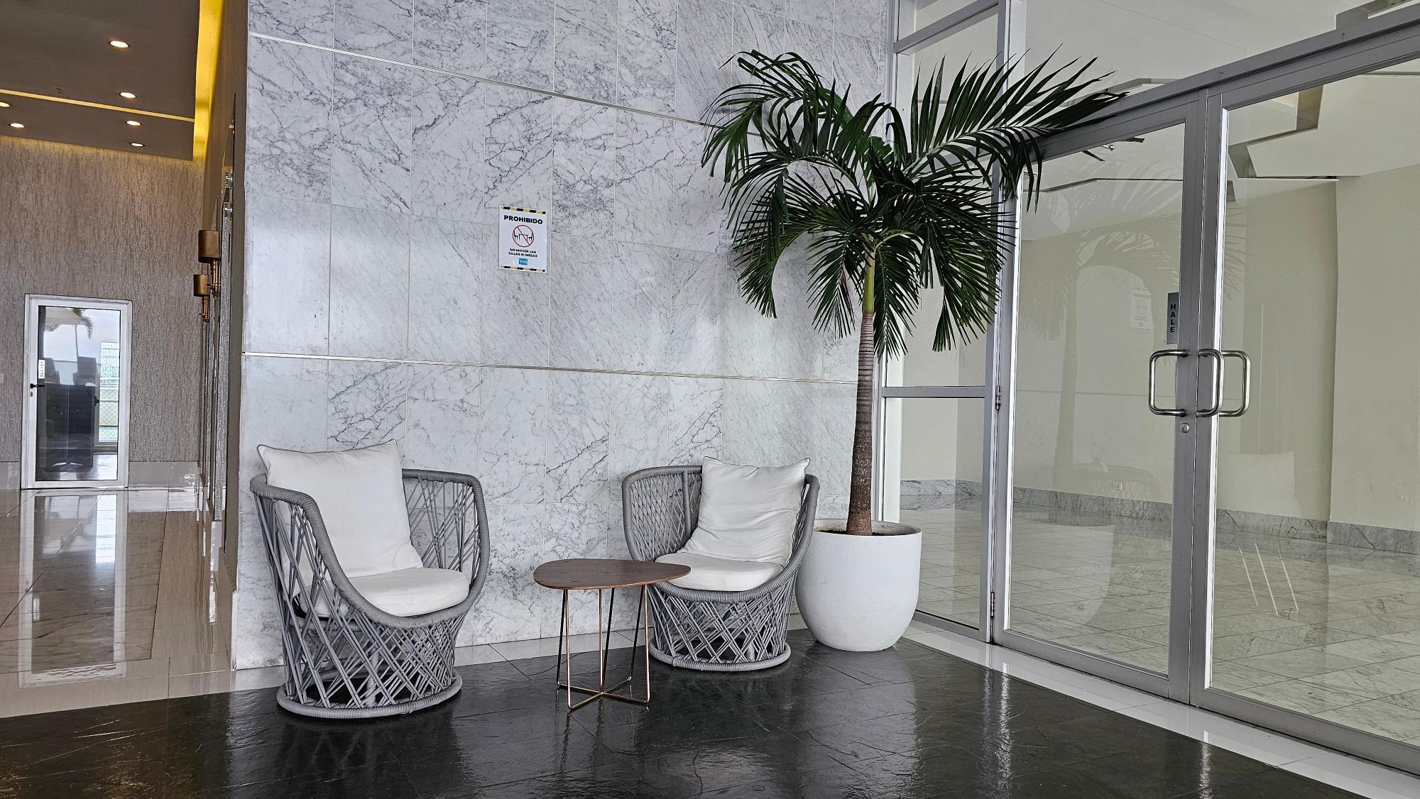 FURNISHED APT - HIGH FLOOR ON AV BALBOA - 109 M2
