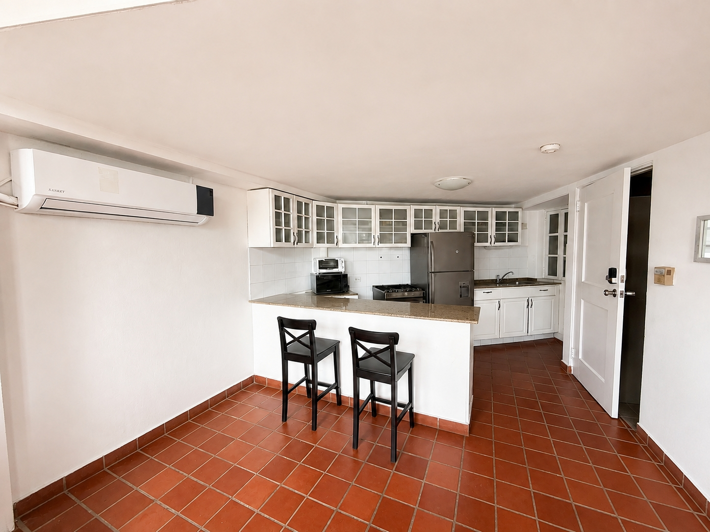 Residential building for sale in Casco Antiguo