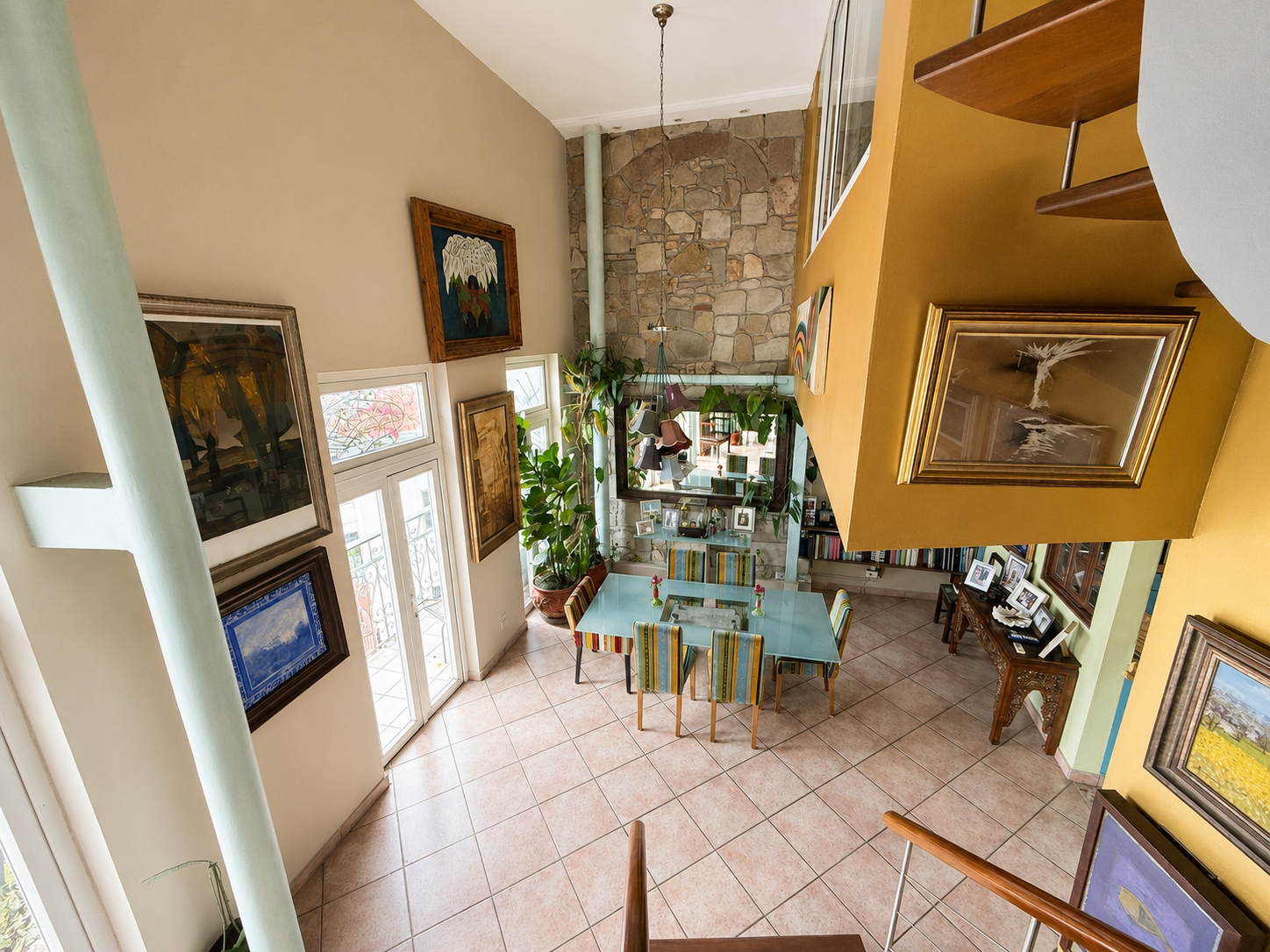 Residential building for sale in Casco Antiguo