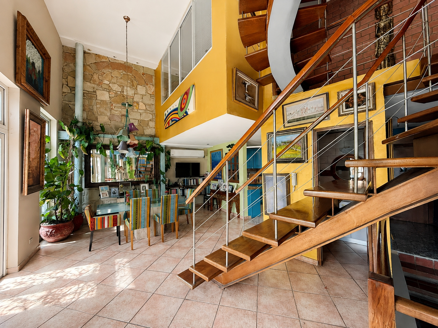 Residential building for sale in Casco Antiguo