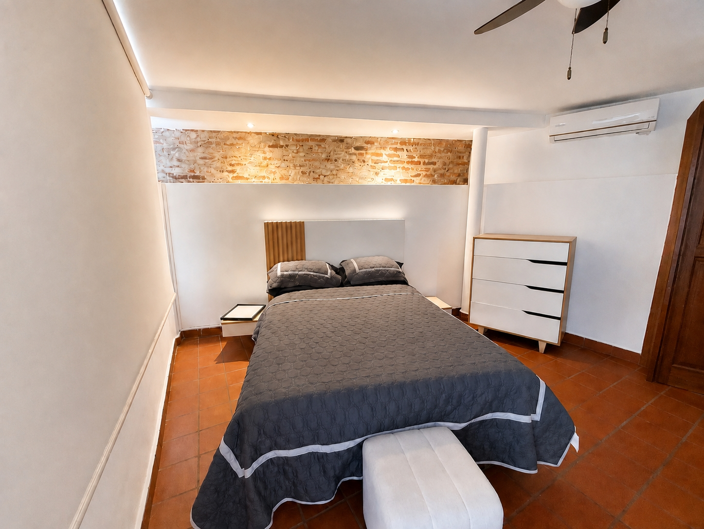 Residential building for sale in Casco Antiguo