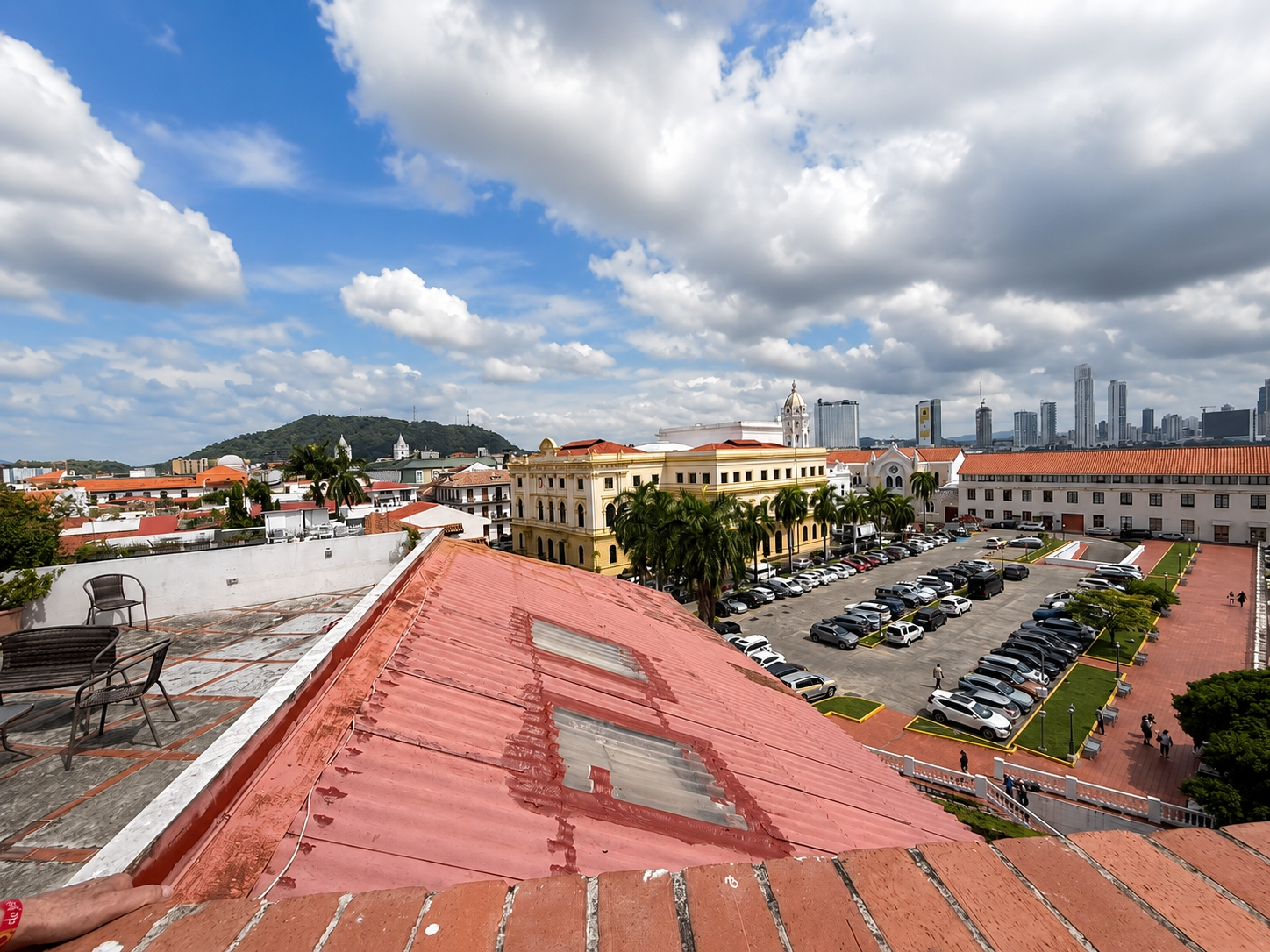 Residential building for sale in Casco Antiguo