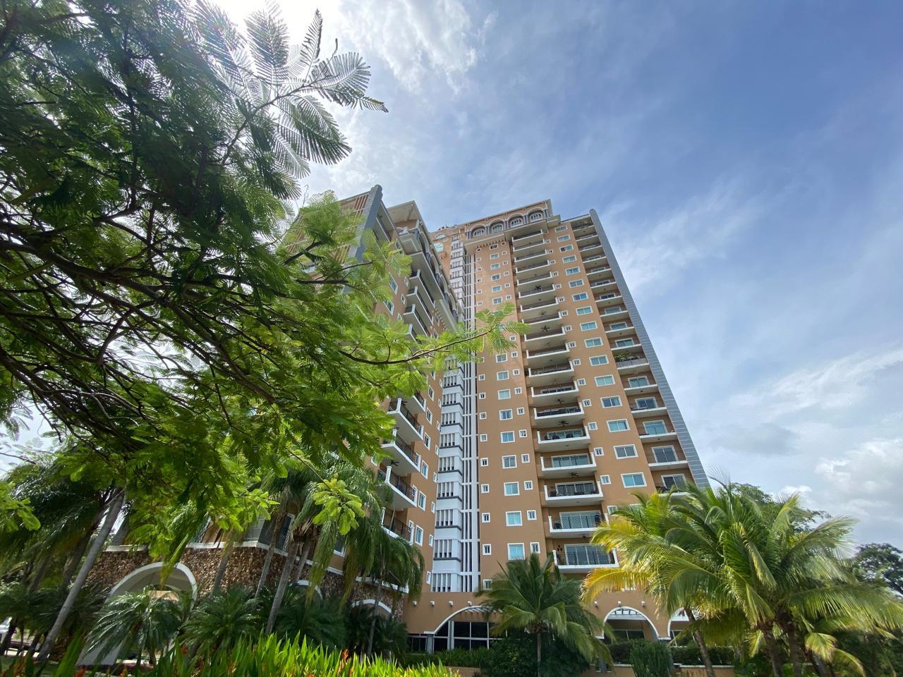 4 bedroom apartment in PH El Alcazar, Coronado