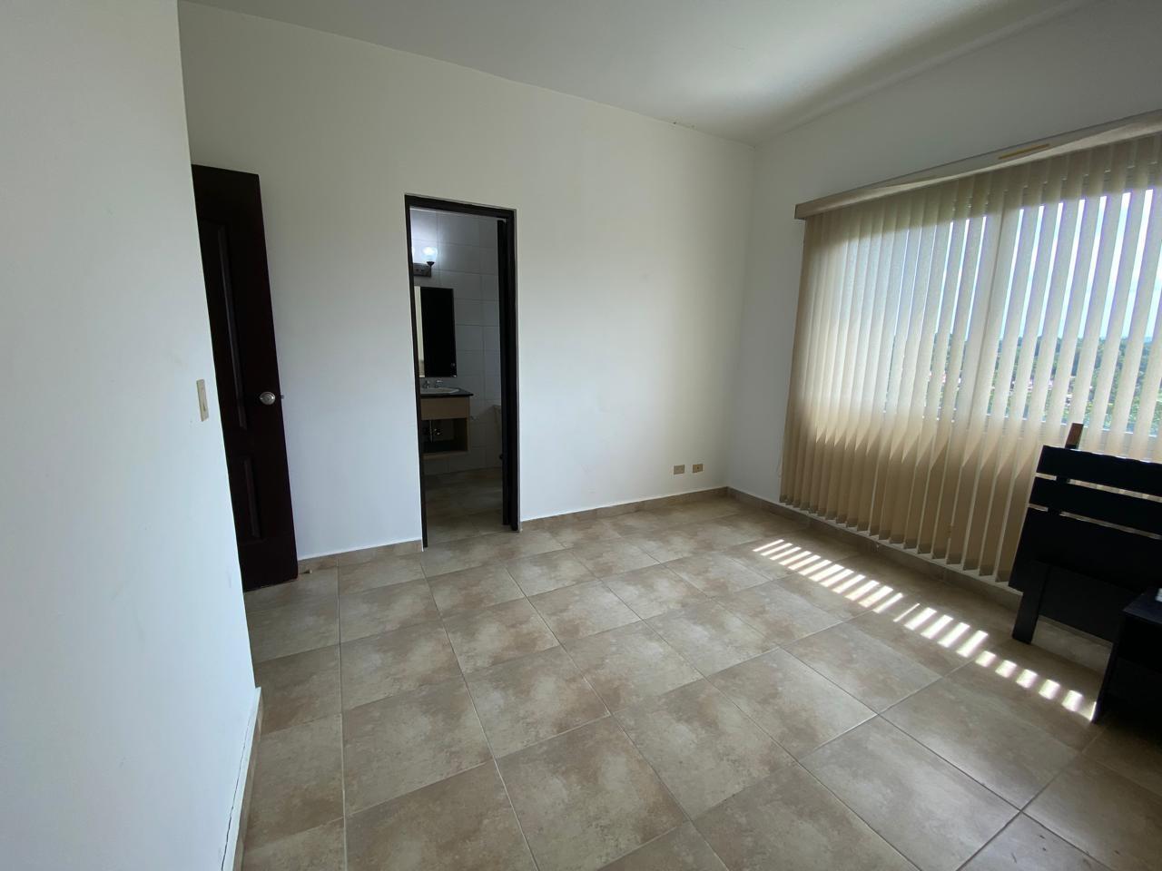 4 bedroom apartment in PH El Alcazar, Coronado