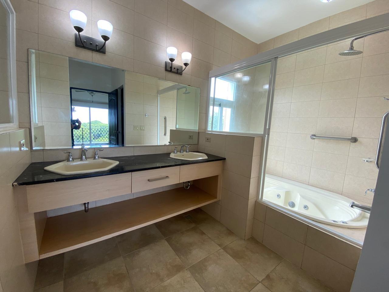 4 bedroom apartment in PH El Alcazar, Coronado
