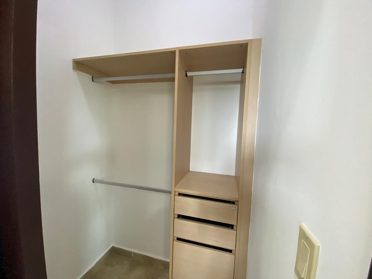 4 bedroom apartment in PH El Alcazar, Coronado