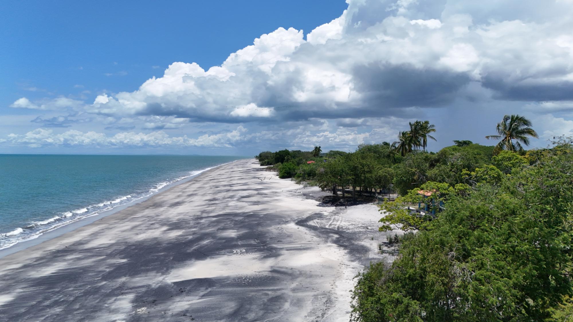 900 m² Oceanfront Lot in Playa del Pacifico
