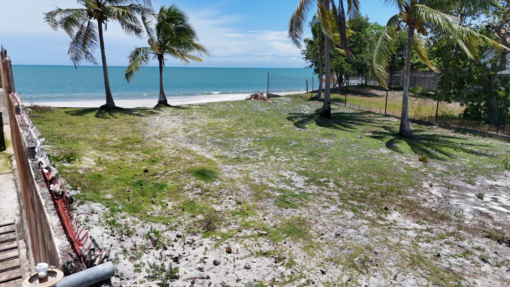 900 m² Oceanfront Lot in Playa del Pacifico
