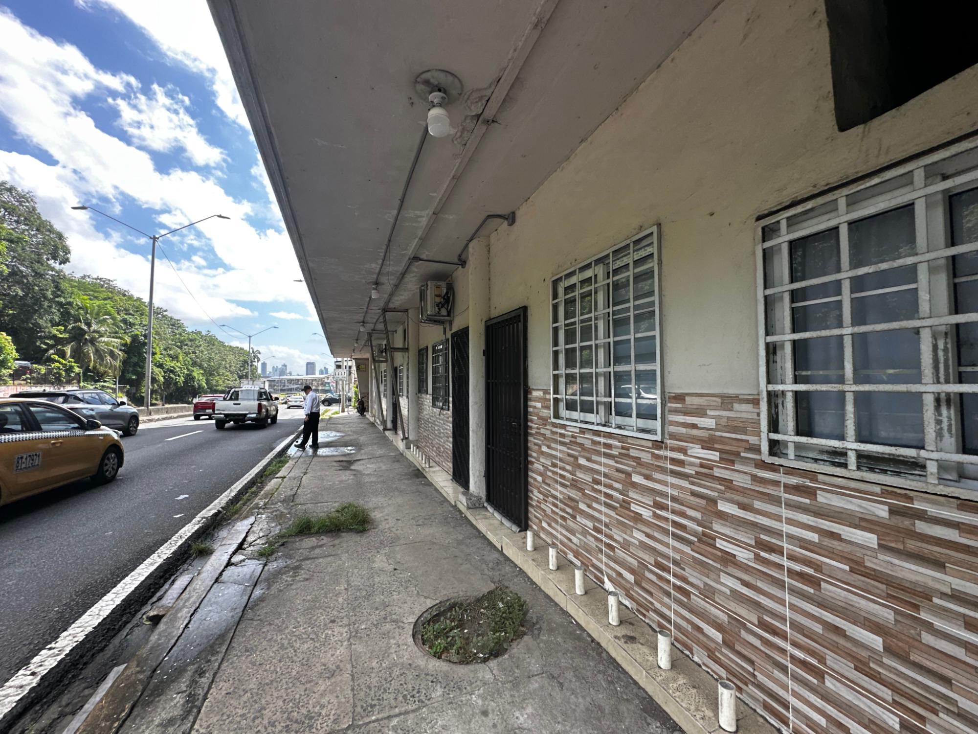 COMMERCIAL BUILDING FOR SALE