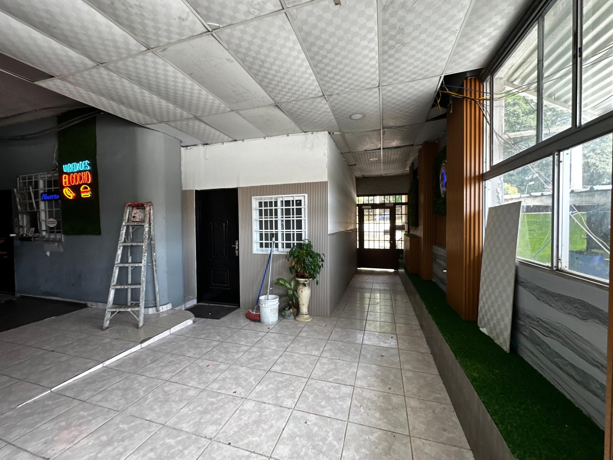 COMMERCIAL BUILDING FOR SALE