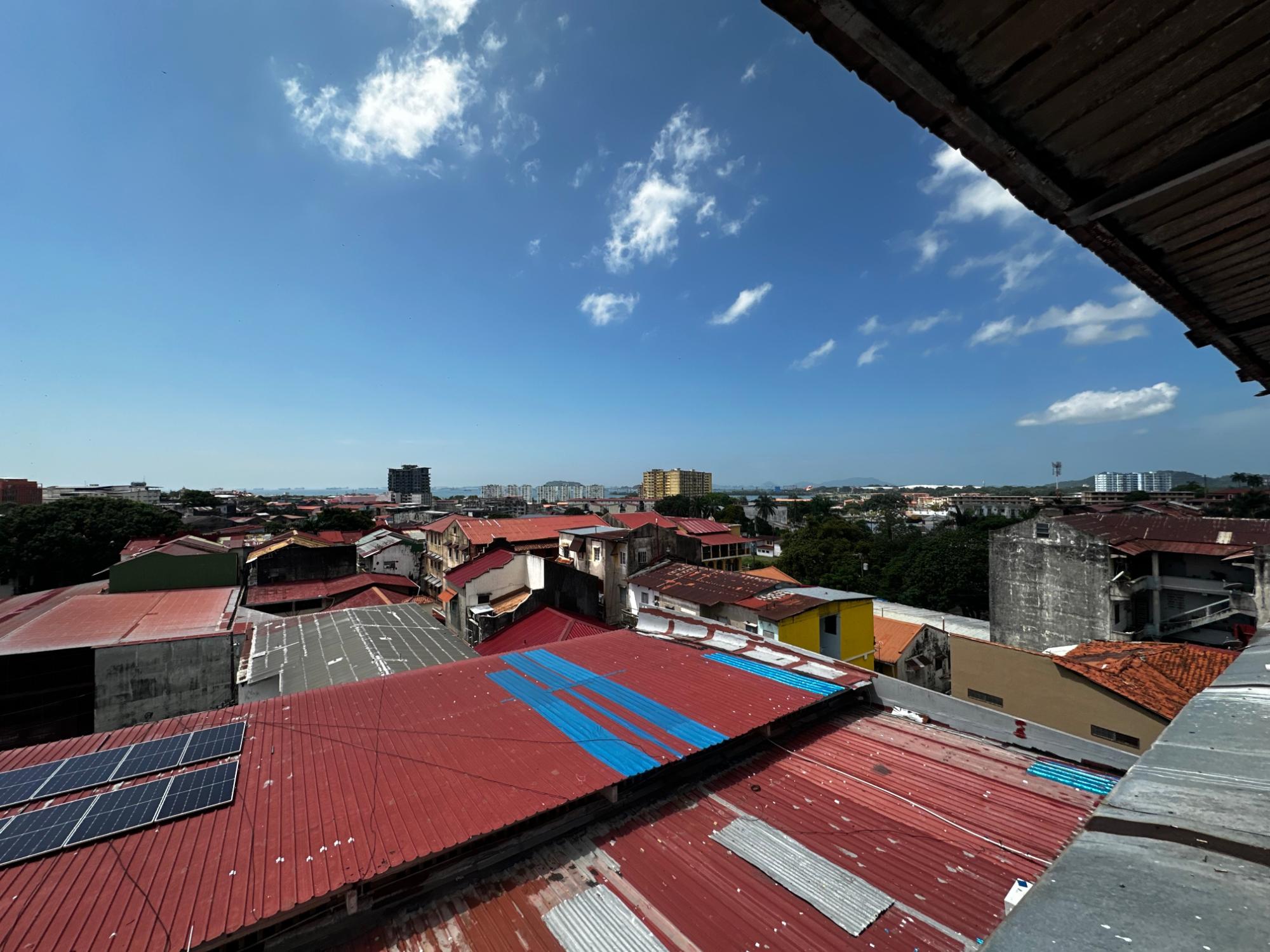 COMMERCIAL BUILDING FOR SALE