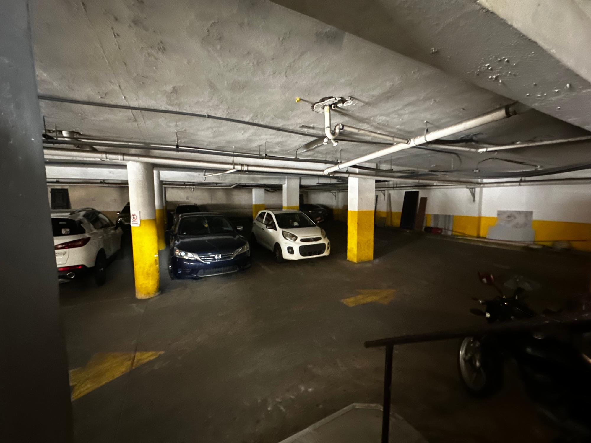 COMMERCIAL BUILDING FOR SALE