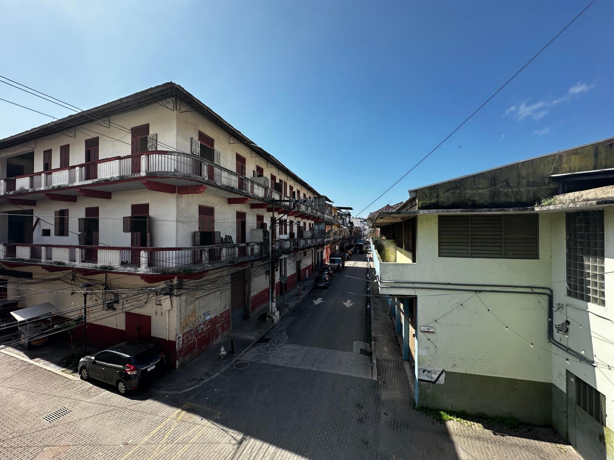 COMMERCIAL AND RESIDENTIAL BUILDING FOR SALE