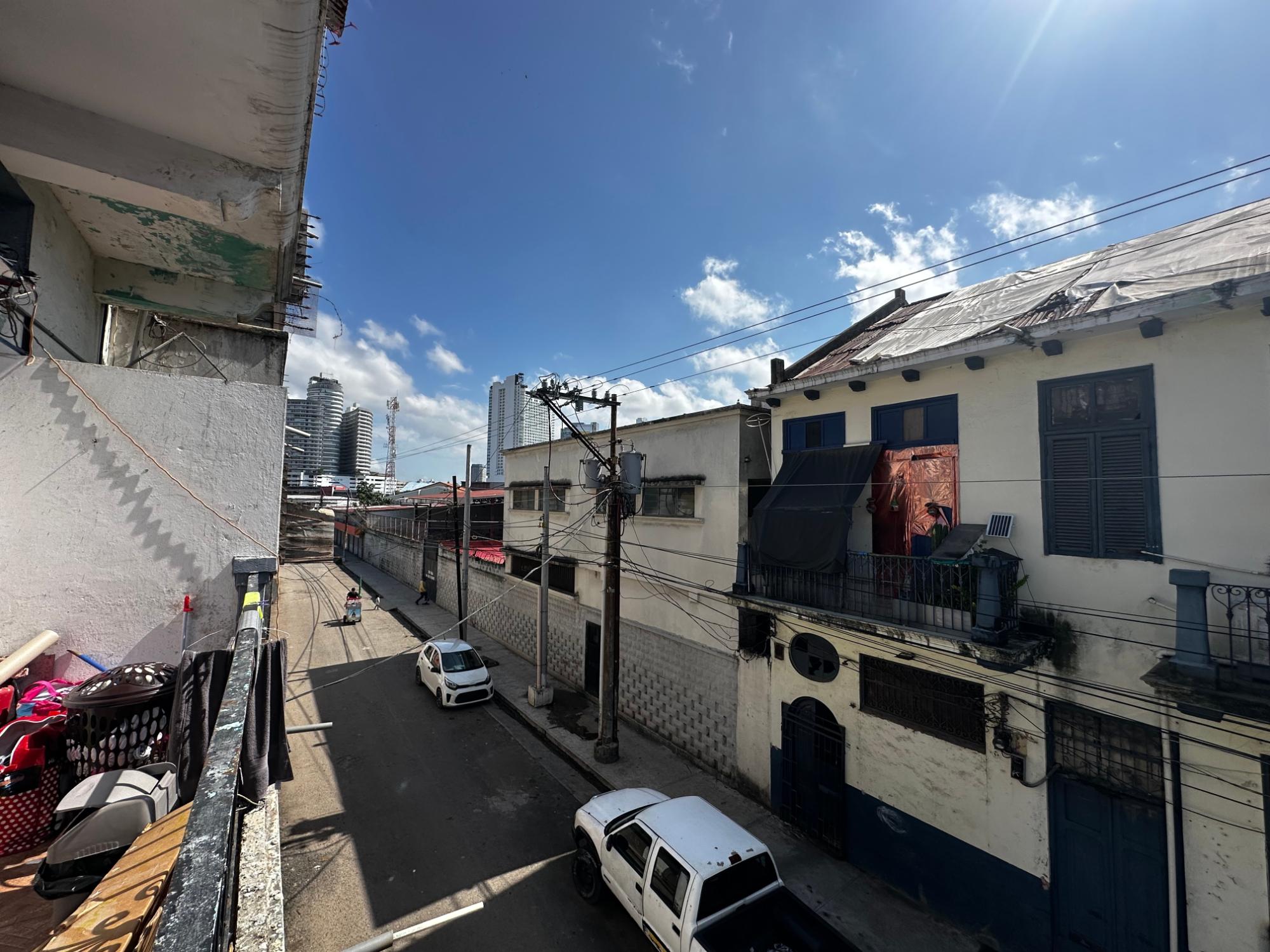 COMMERCIAL AND RESIDENTIAL BUILDING FOR SALE