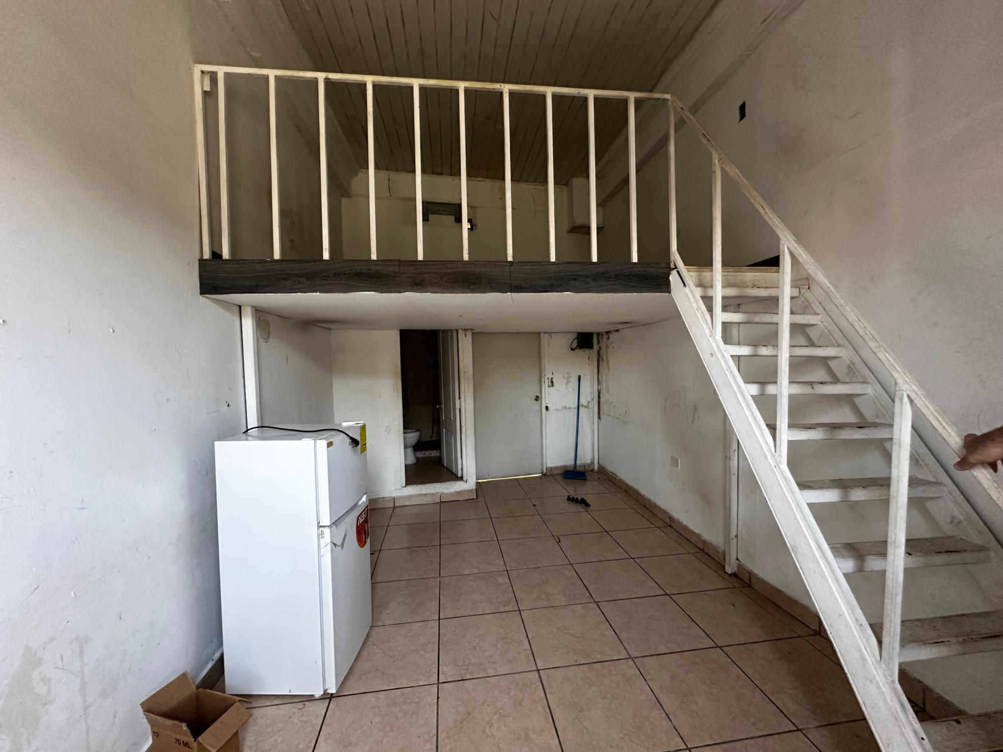 COMMERCIAL AND RESIDENTIAL BUILDING FOR SALE