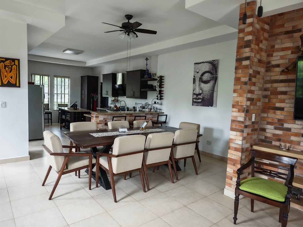 House in Hacienda Pacifica with 3 bedrooms