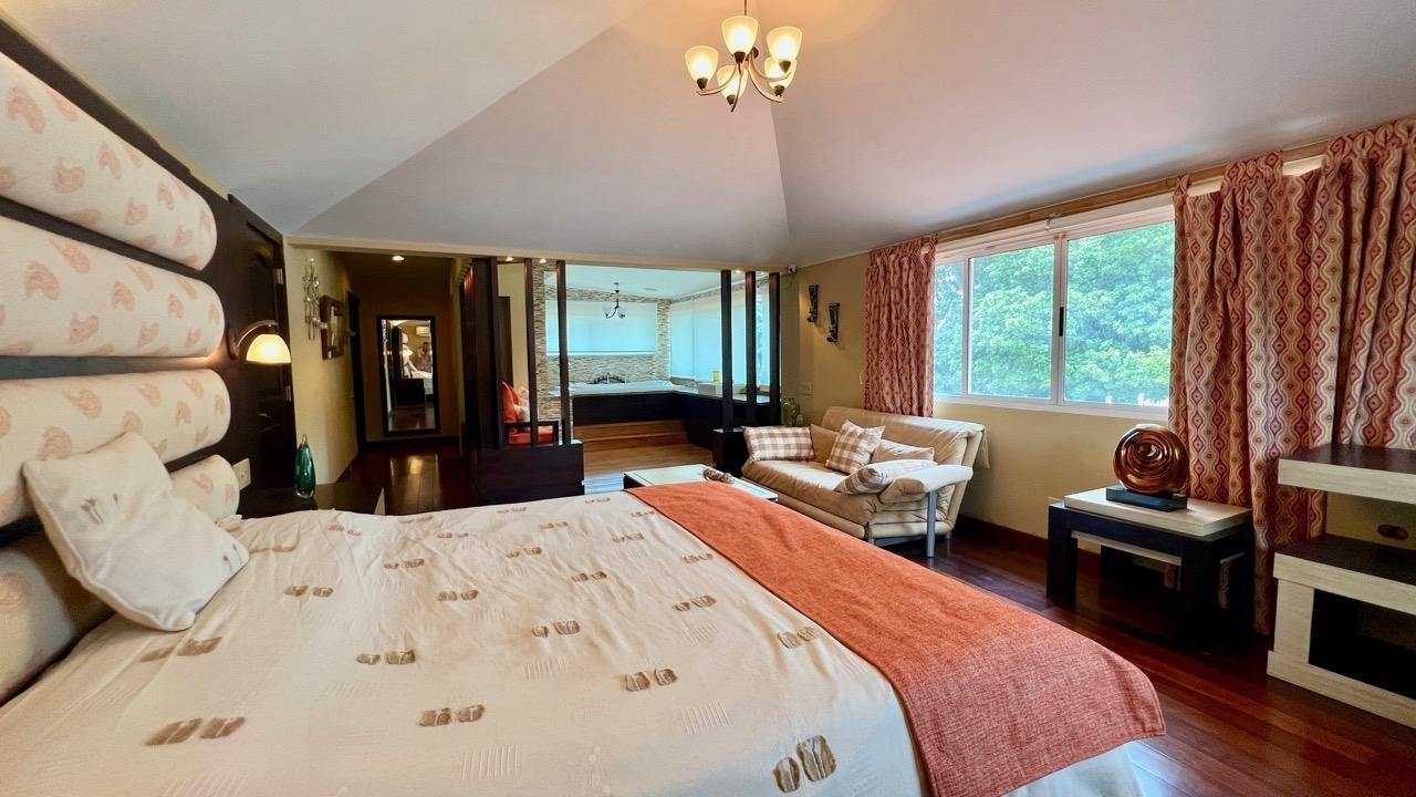 VILLA ON THE CORONADO GOLF COURSE