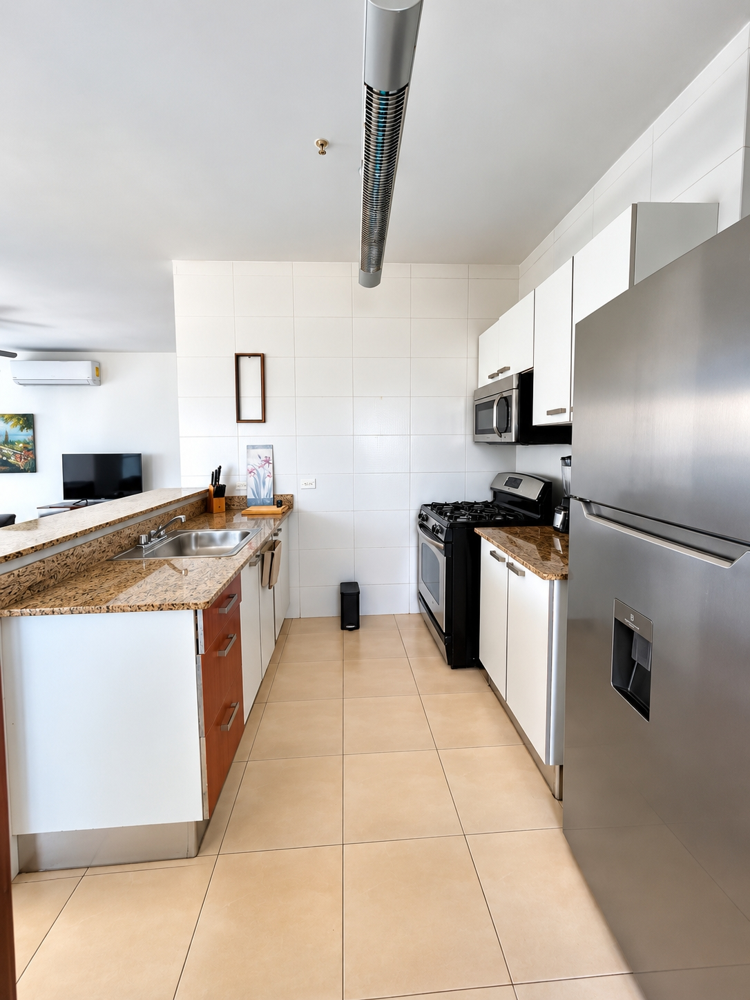 Grandbay Tower -Elegant, fully furnished apartment