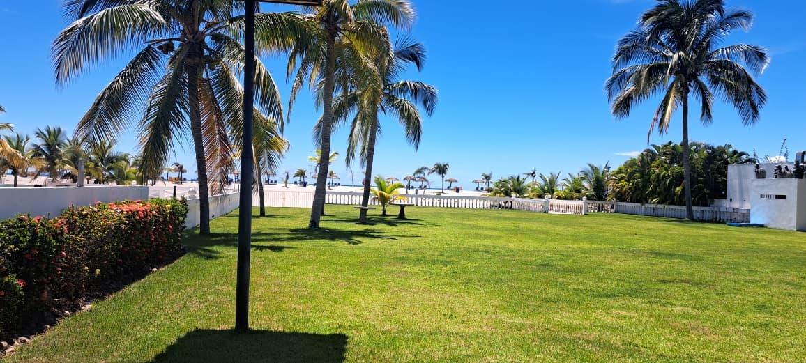 PLAYA BLANCA OCEAN FRONT DUPLEX VILLA