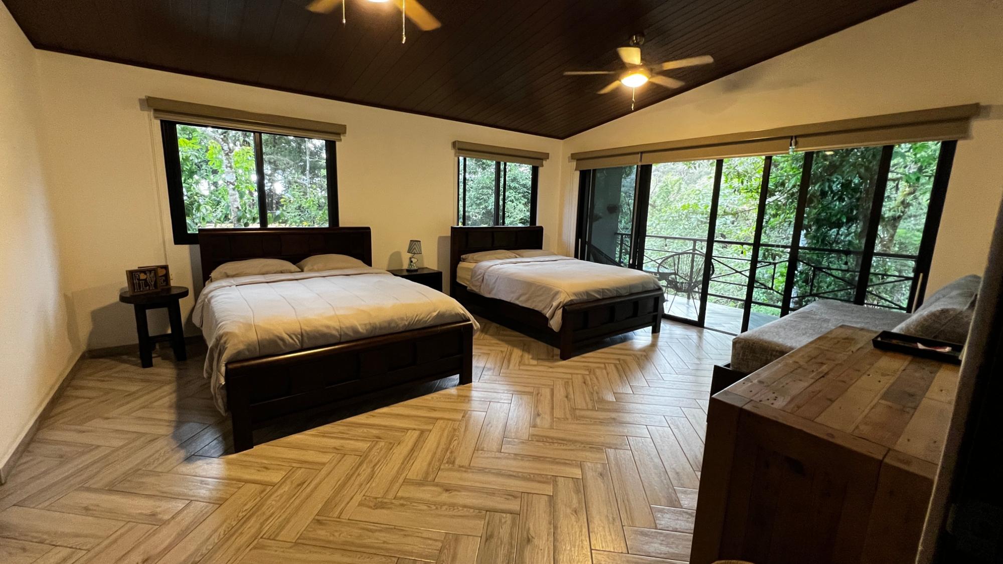 Mountain View Home in Altos del Maria