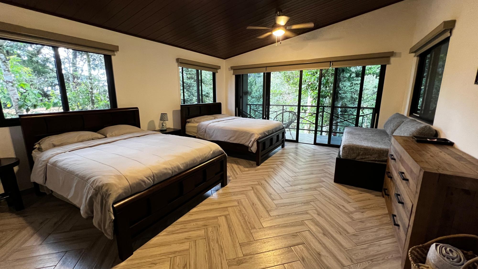 Mountain View Home in Altos del Maria