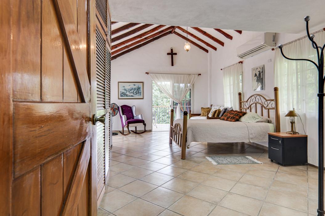 Punta Barco Beach Home: Your Paradise Awaits