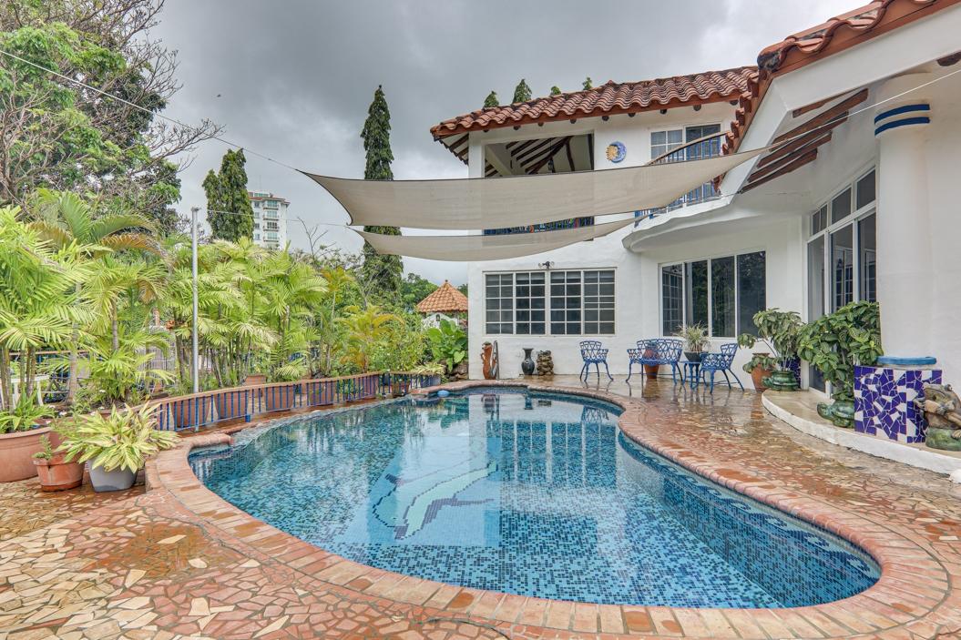 Punta Barco Beach Home: Your Paradise Awaits