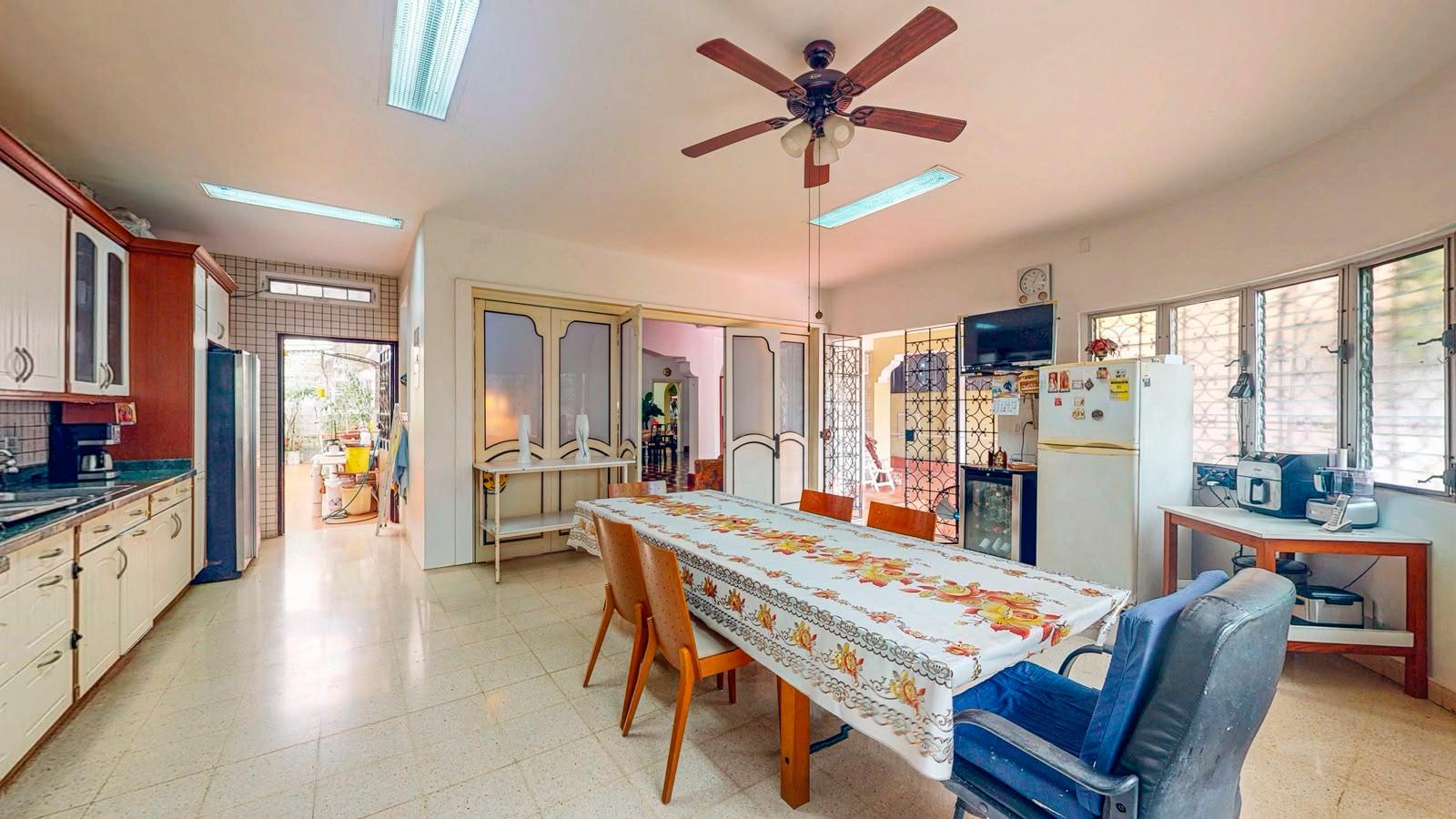 House for sale in the Old Town of Colón, Panama