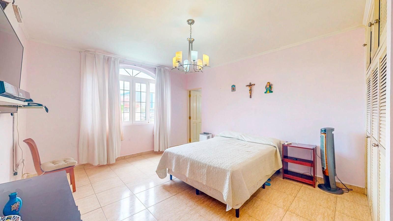 House for sale in the Old Town of Colón, Panama