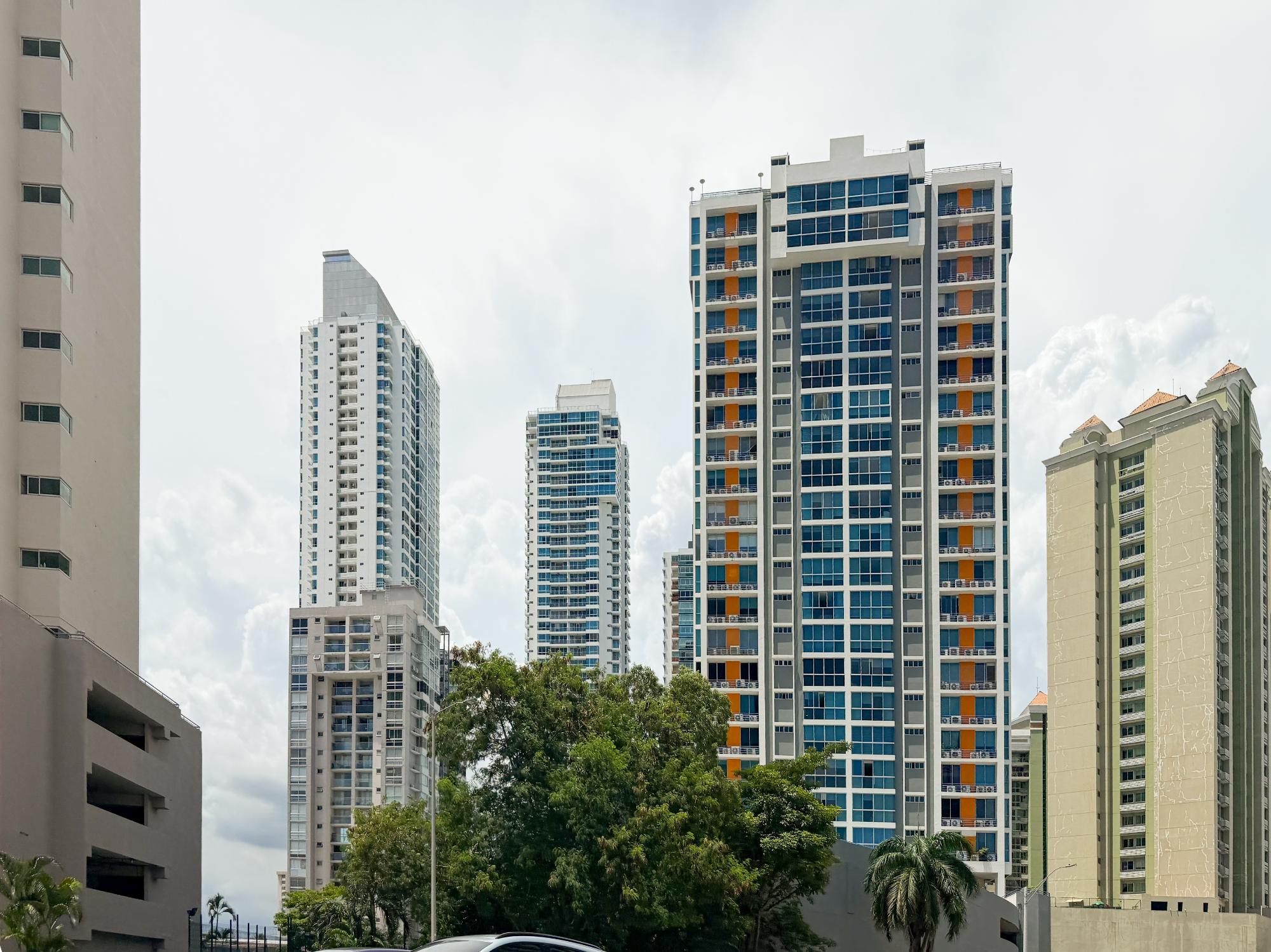 Large apartment at an excellent price