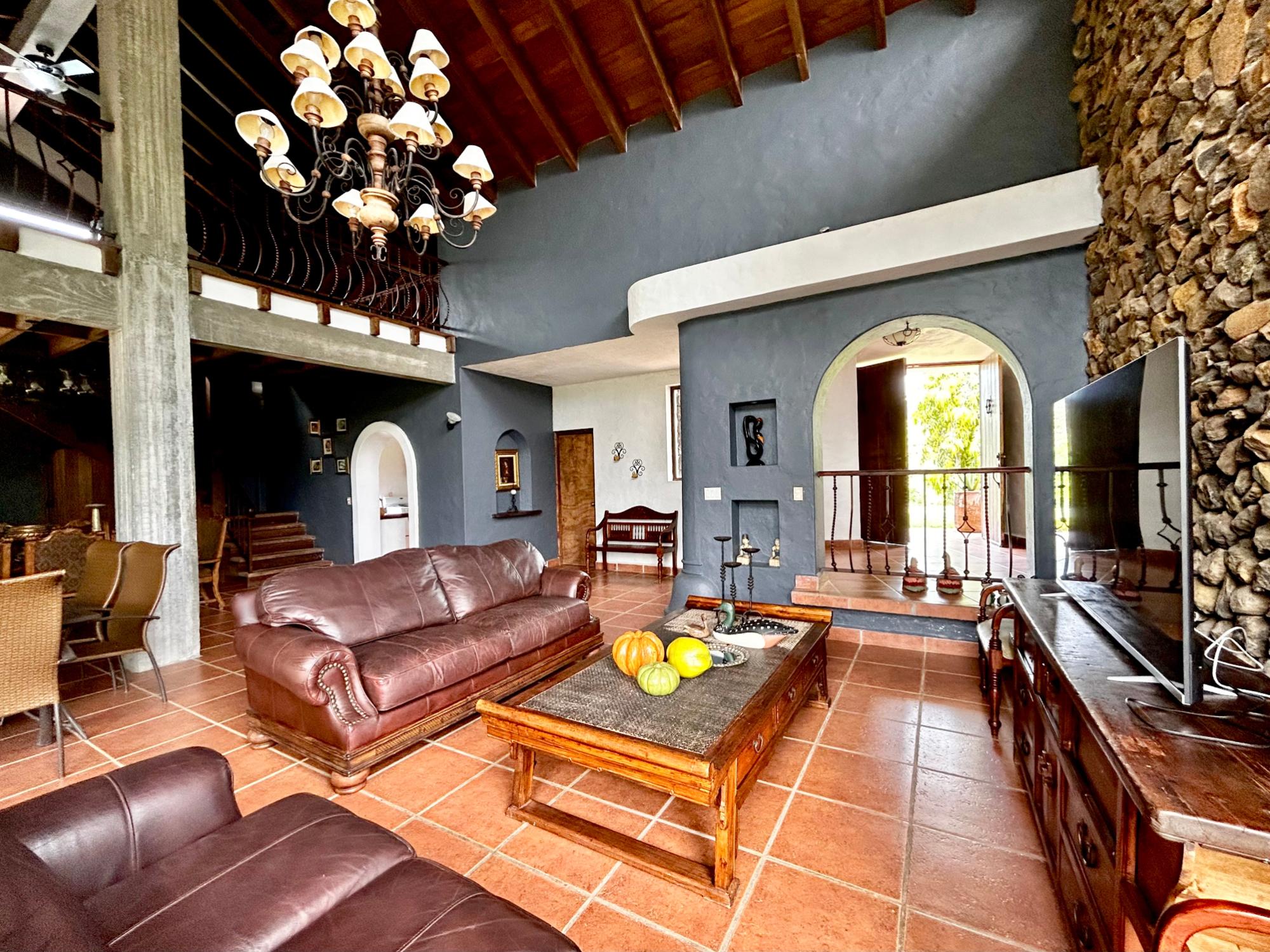 Private Mountain Estate on 10.17 Hectares, Sorá