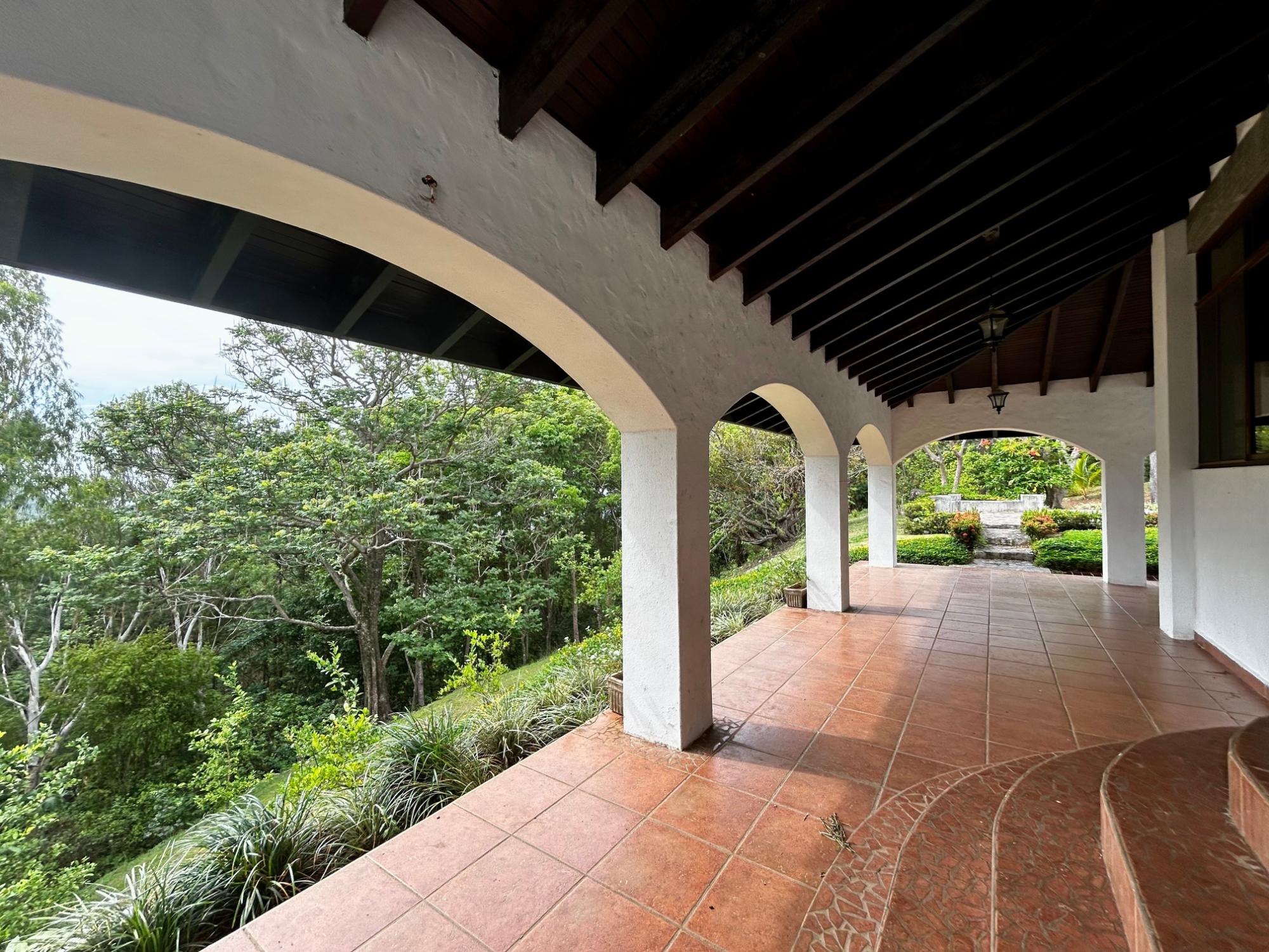 Private Mountain Estate on 10.17 Hectares, Sorá