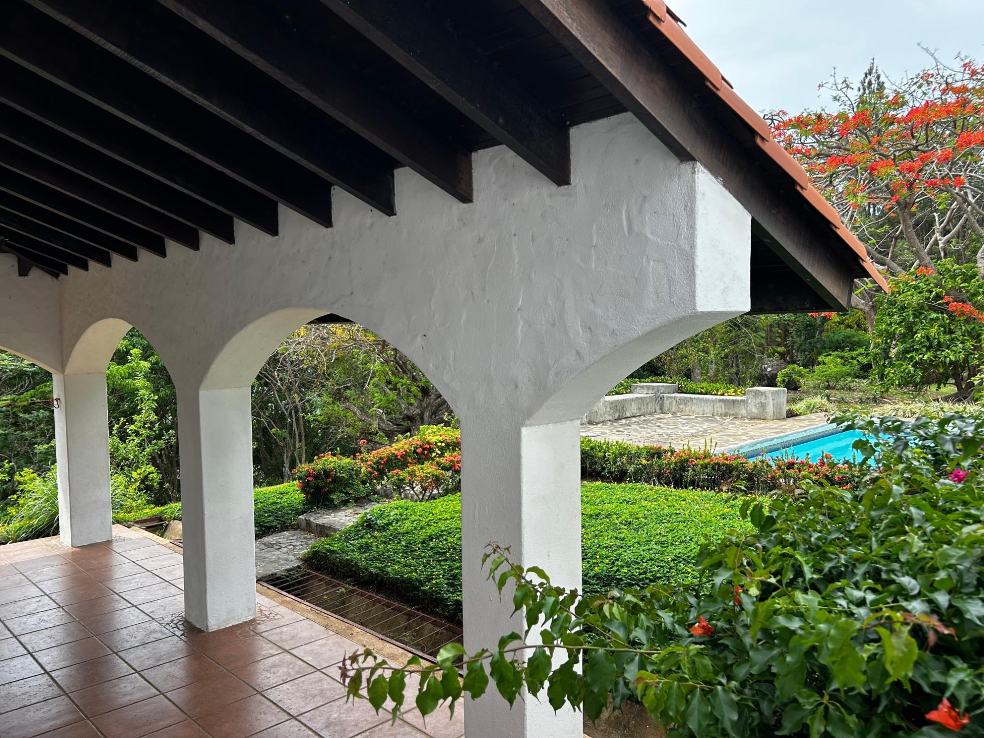 Private Mountain Estate on 10.17 Hectares, Sorá