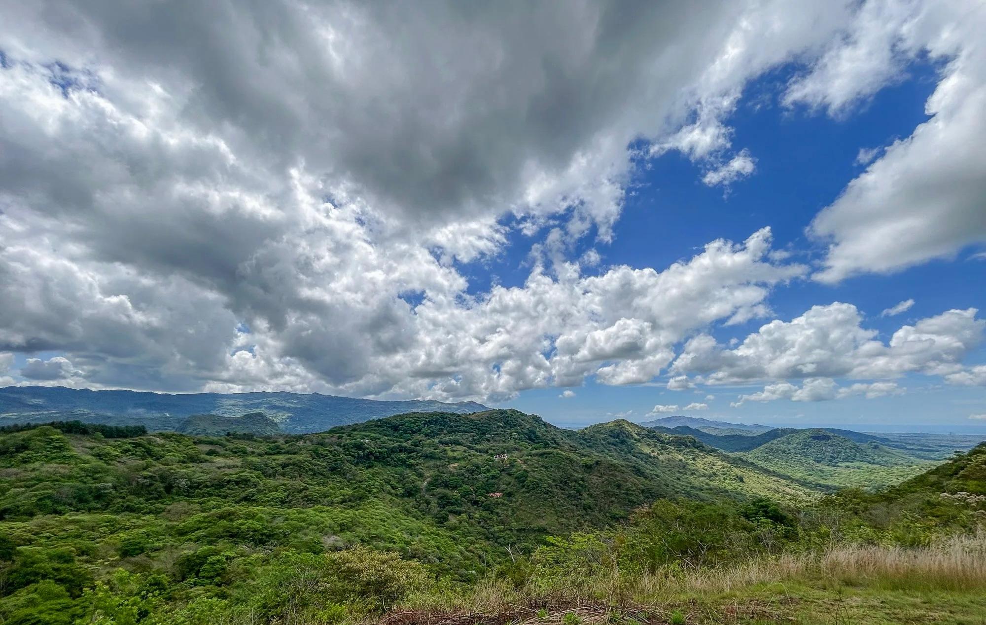 Private Mountain Estate on 10.17 Hectares, Sorá
