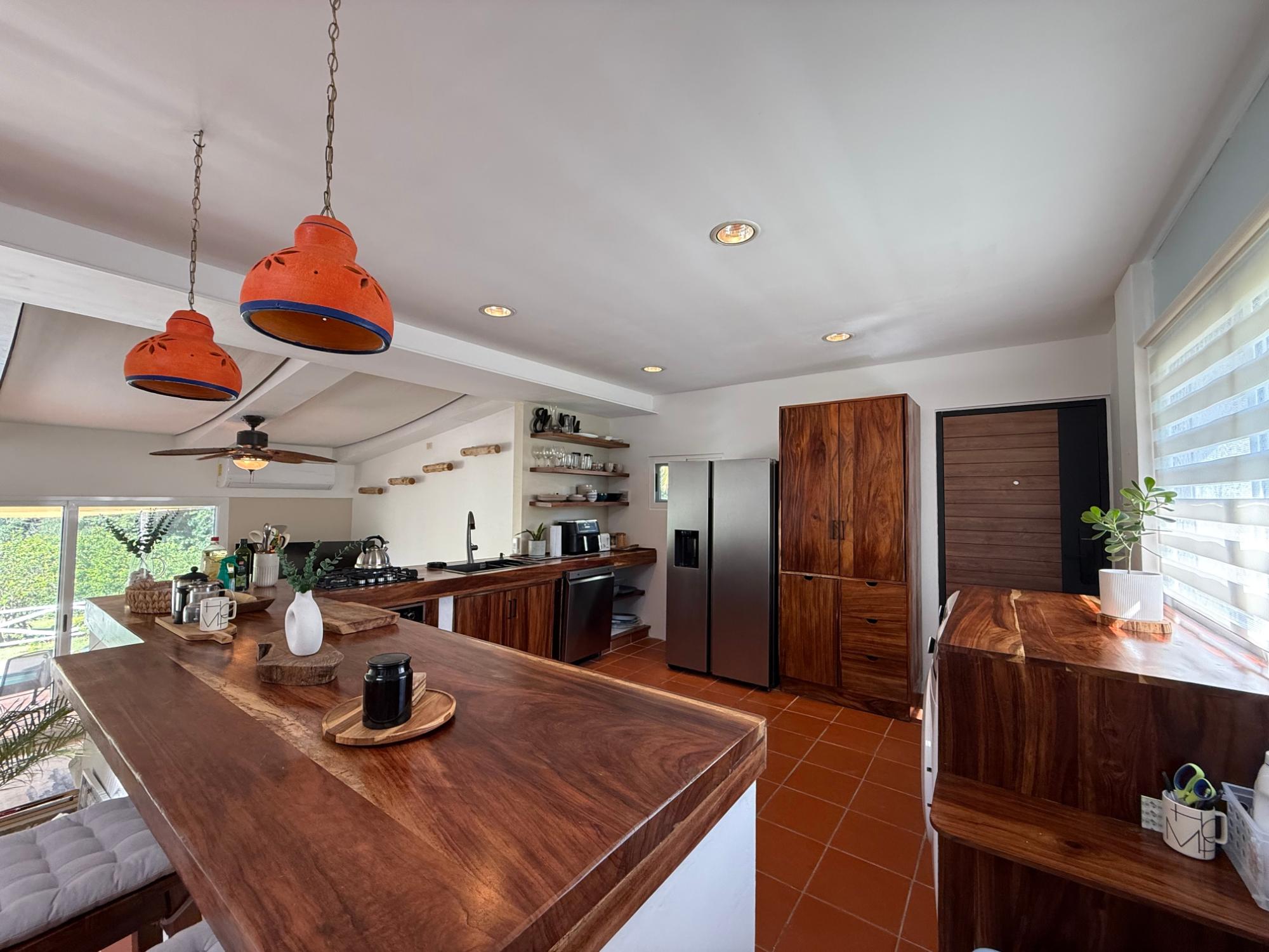 Private house with pool and large lot in Coronado