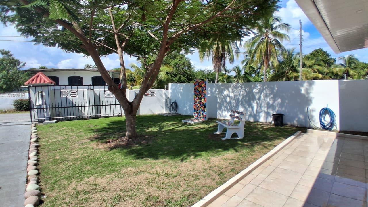 100 METERS FROM THE BEACH
