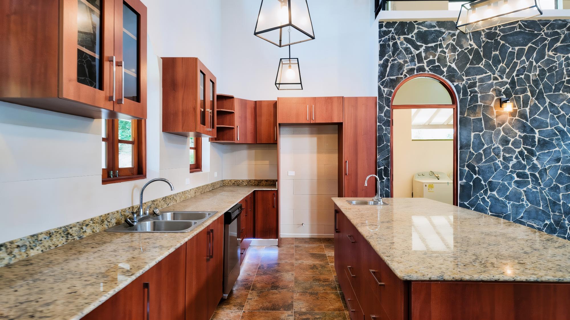 IMPRESSIVE OCEANVIEW HOME FOR SALE ALTOS DEL MARIA