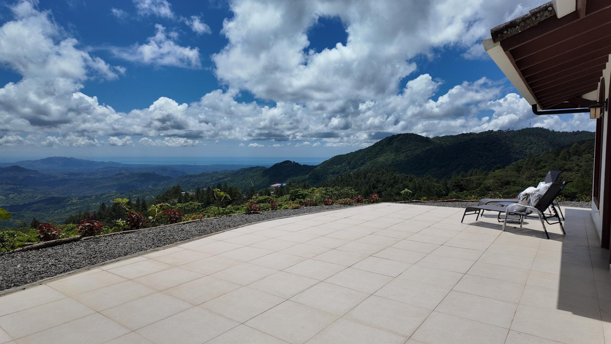 IMPRESSIVE OCEANVIEW HOME FOR SALE ALTOS DEL MARIA