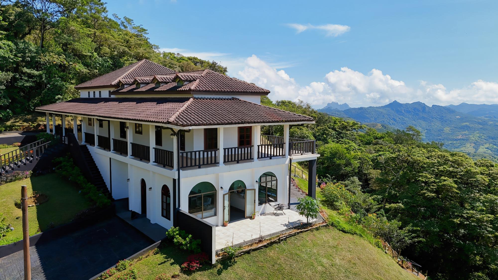 IMPRESSIVE OCEANVIEW HOME FOR SALE ALTOS DEL MARIA