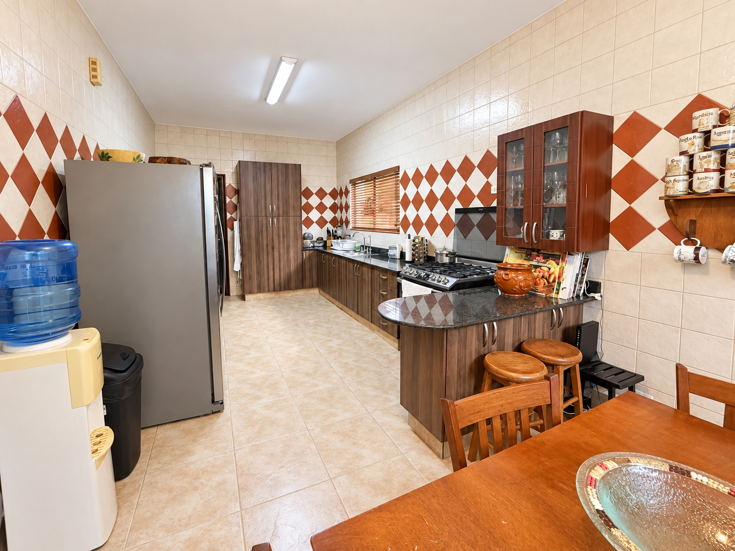 SALE OF 2 HOUSES IN 1 IN COSTA DEL ESTE